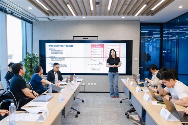 IBM：AI实验的时代已结束，企业级AI智能体加速落地