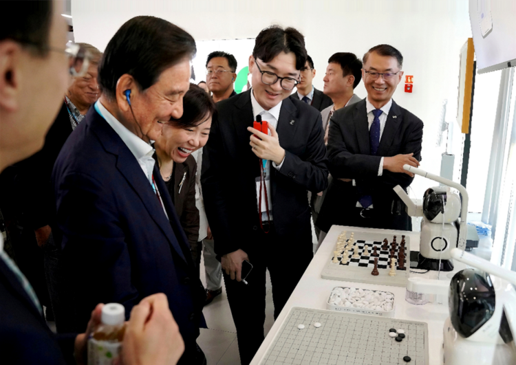 中韩科技对话再升级，韩国高规格代表团到访商汤科技