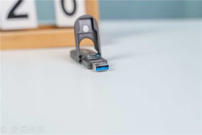 极致小巧，读写性能强大，朗科USB3.2固态U盘US9 评测