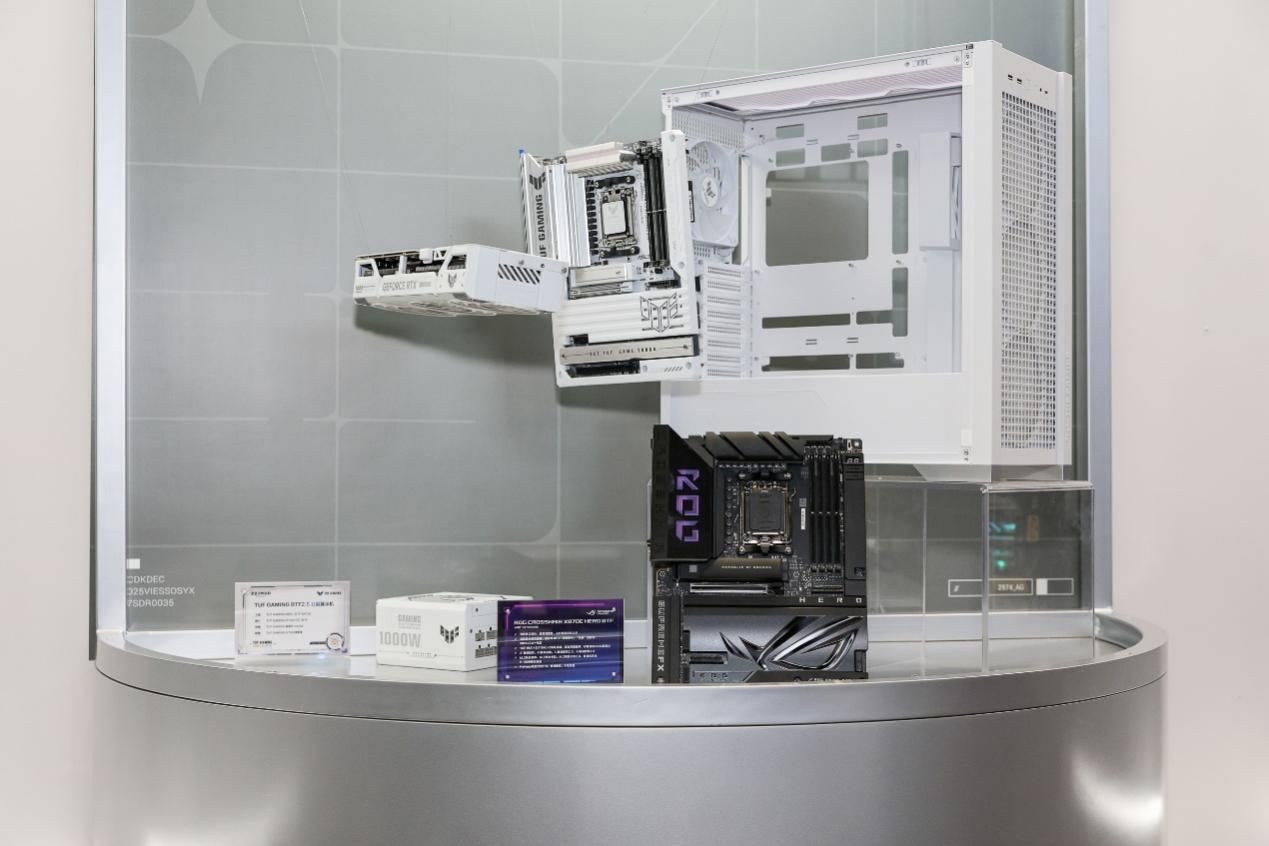 梦幻破次元，华硕ROG X870主板新品燃爆BW2025