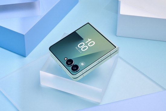 兼顾纤薄、耐用与可持续 Galaxy Z Flip7展现三星卓越的产品设计能力
