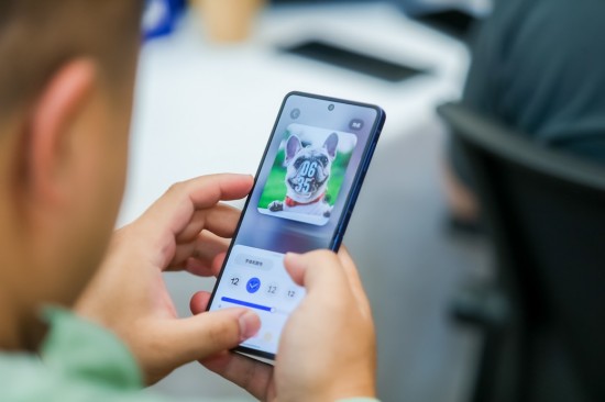 超能AI+折叠大屏 新一代三星Galaxy Z Fold7｜Z Flip7邂逅沈阳