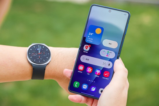 超能AI+折叠大屏 新一代三星Galaxy Z Fold7｜Z Flip7邂逅沈阳