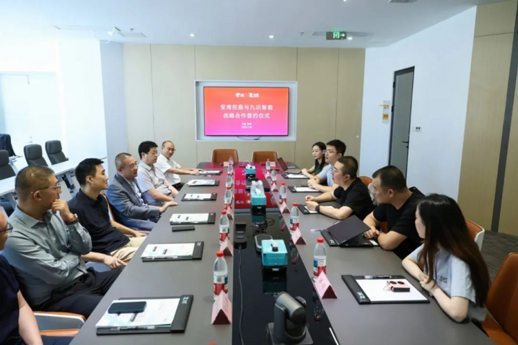 九识智能与宝湾物流达成战略合作 共推无人物流车城配规模化应用