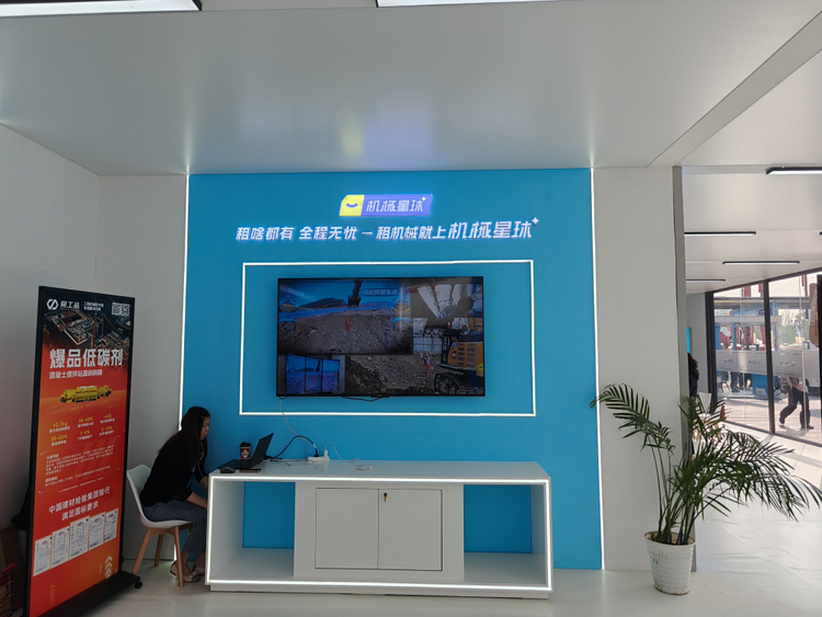 机械星球亮相BICES 2025：机器人展会定制方案尽显智慧未来科技本色
