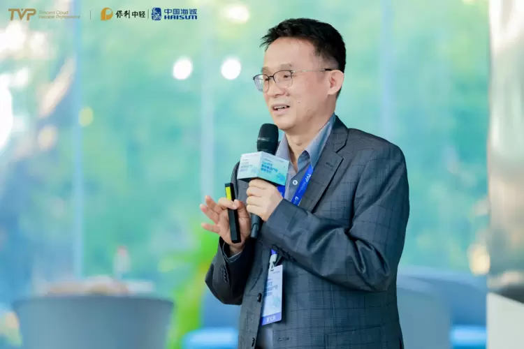 与AI共生，腾讯云携手行业专家共话数智驱动新质生长