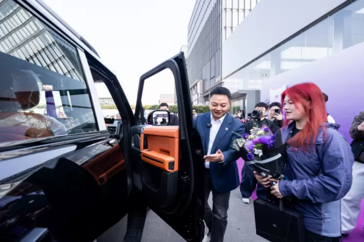 里程碑时刻！纵横第100家体验中心荣耀启幕，筑牢中国豪华越野品类生态根基 ...