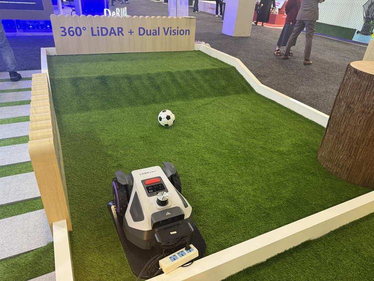 13万人下饺子的CES甭去了，最好玩的40+个项目全都给您列这儿了