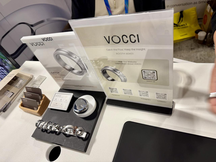 13万人下饺子的CES甭去了，最好玩的40+个项目全都给您列这儿了